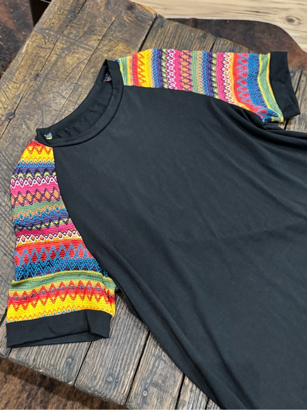 Black Top Colorful Multicolor Patterned Sleeves Womens Size Large Shirt